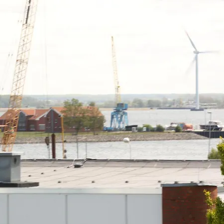 Ferienwohnung Strom Ahoi - Premium - Modern - Inkl Stellplatz - 200M Zum Alten Strom - Wasserblick Rostock Zewnętrze zdjęcie